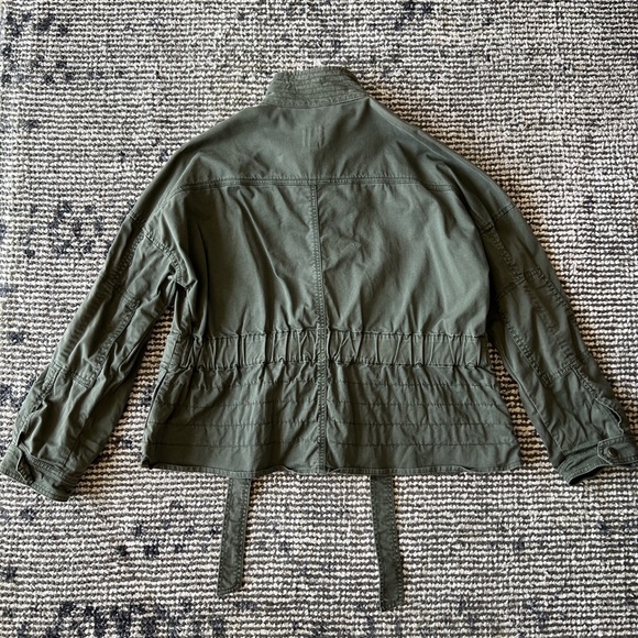 Gap	Belted Utility Jacket - Picture 3 of 4